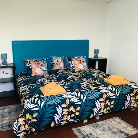 Vakantiehuis House In Caniço