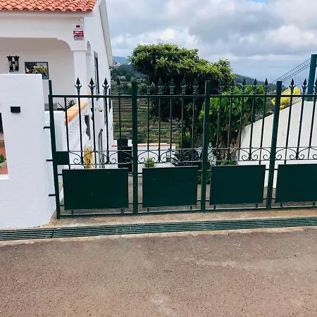 House In Vakantiehuis Caniço